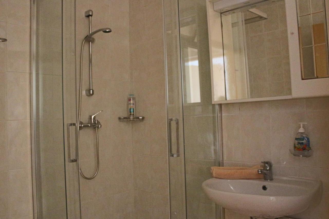 Seaside Secluded Apartments Zavala, Hvar - 15357 Jelsa  Bilik gambar